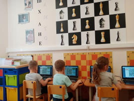 «Один за всех, все за одного» «Один за всех, все за одного».