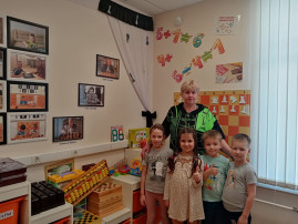 «Один за всех, все за одного» «Один за всех, все за одного».